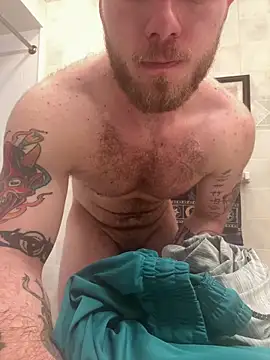 Snapshot of HungJr5255 chatting on December 20, 11:10 am HungJr5255 online show from December 20, 11:10 am