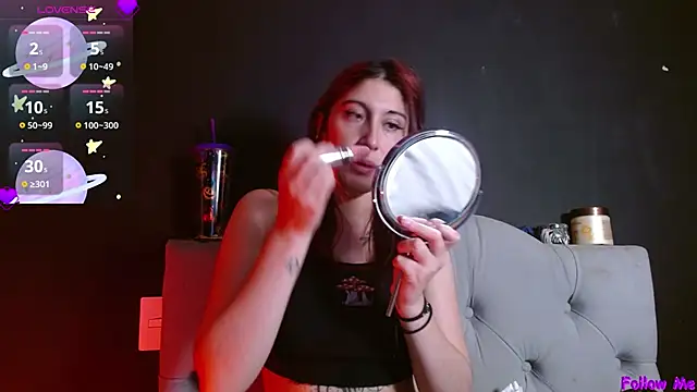 Snapshot of Red-moon1 chatting on February 21, 6:36 am Red-moon1 online show from February 21, 6:36 am