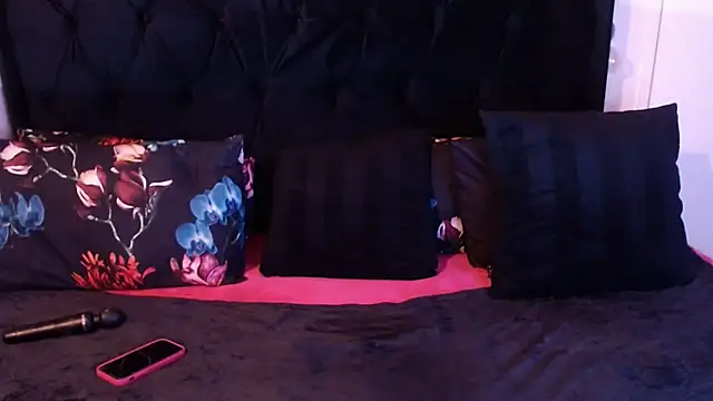 Snapshot of Ducheess chatting on October 26, 11:09 pm Ducheess online show from October 26, 11:09 pm