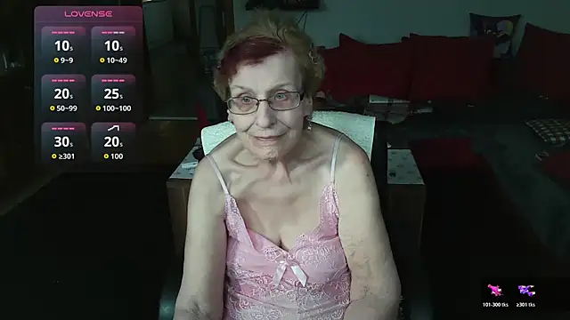 HeisseomaOriginal online show from February 13, 8:32 am