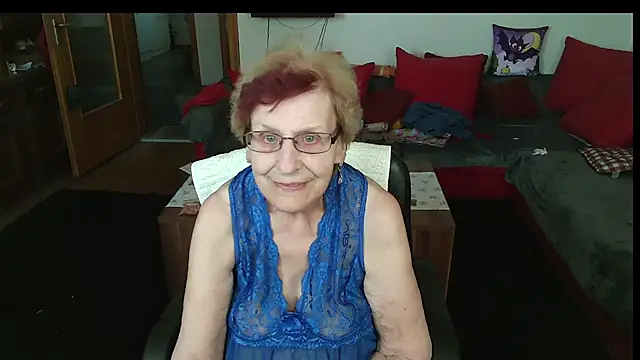 Snapshot of HeisseomaOriginal chatting on April 8, 9:31 am HeisseomaOriginal online show from April 8, 9:31 am