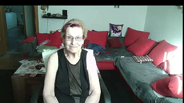 Snapshot of HeisseomaOriginal chatting on April 9, 7:14 am HeisseomaOriginal online show from April 9, 7:14 am
