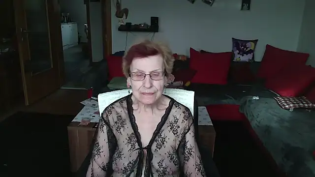 Snapshot of HeisseomaOriginal chatting on April 10, 7:13 am HeisseomaOriginal online show from April 10, 7:13 am