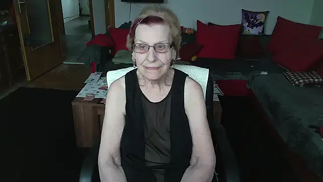 Snapshot of HeisseomaOriginal chatting on April 13, 7:14 am HeisseomaOriginal online show from April 13, 7:14 am