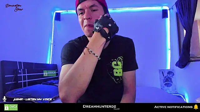 Snapshot of Headhunterdz chatting on January 8, 7:45 pm Headhunterdz online show from January 8, 7:45 pm