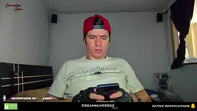 Snapshot of Headhunterdz chatting on February 3, 6:39 pm Headhunterdz online show from February 3, 6:39 pm
