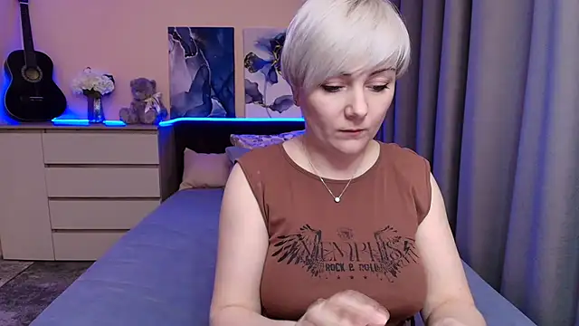 BlondPearl online show from August 2, 9:02 pm