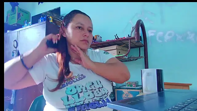 Diana Lozano online show from January 17, 2:33 pm