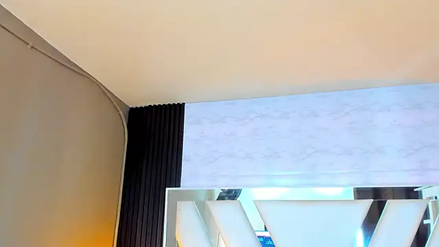 Linda4Petite online show from November 18, 6:01 pm