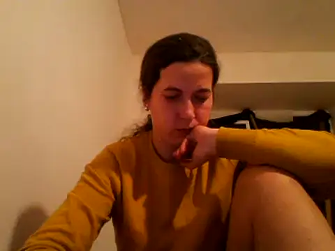 Snapshot of Tamilashaa chatting on December 8, 6:50 pm Tamilashaa online show from December 8, 6:50 pm