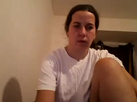 Snapshot of Tamilashaa chatting on December 11, 5:59 pm Tamilashaa online show from December 11, 5:59 pm