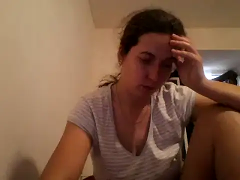 Snapshot of Tamilashaa chatting on January 6, 12:24 pm Tamilashaa online show from January 6, 12:24 pm