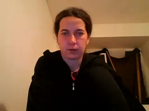 Snapshot of Tamilashaa chatting on January 23, 3:43 pm Tamilashaa online show from January 23, 3:43 pm