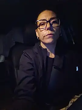 Snapshot of Ellie-L-Elizabeth chatting on July 2, 2:22 am Ellie-L-Elizabeth online show from July 2, 2:22 am