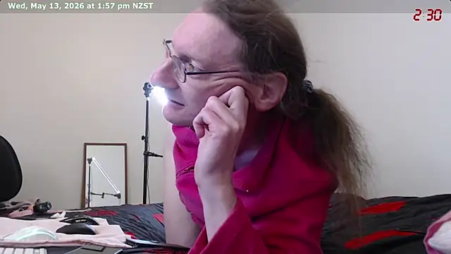CDAdalyn online show from May 13, 1:58 am