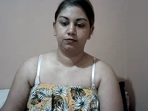 bellachow10 online show from January 16, 7:45 am