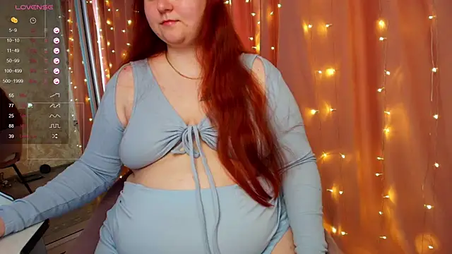 Mia Bows online show from May 24, 12:37 am