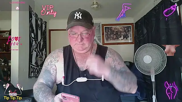 Snapshot of HOTANAL chatting on July 6, 3:47 am HOTANAL online show from July 6, 3:47 am