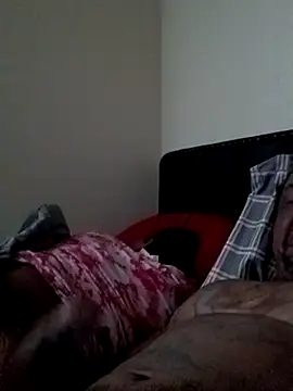 yellowwetfox online show from October 25, 1:40 pm