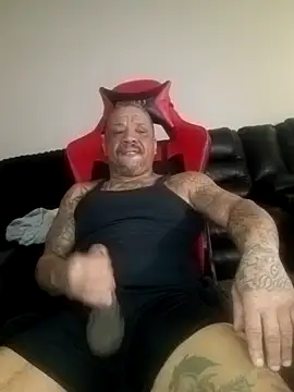 yellowwetfox online show from February 5, 2:33 pm