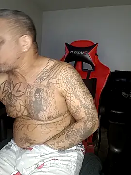 yellowwetfox online show from February 10, 2:10 pm