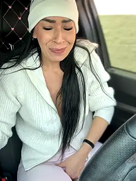 annablisss online show from December 14, 6:12 pm