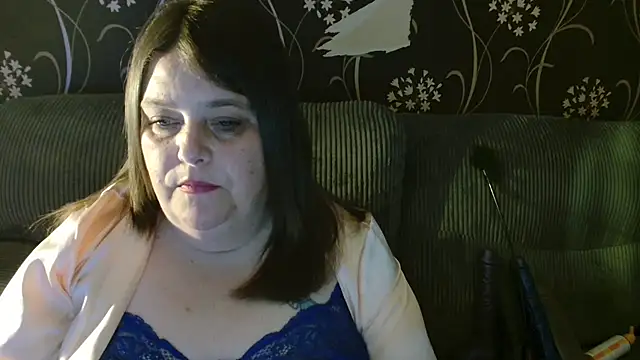 Snapshot of HouseWifeWhore_Milf chatting on September 27, 10:26 pm HouseWifeWhore Milf online show from September 27, 10:26 pm