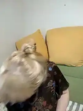 stefanyharper16 online show from November 8, 11:03 pm