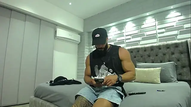 romeolovedark online show from February 19, 4:55 am