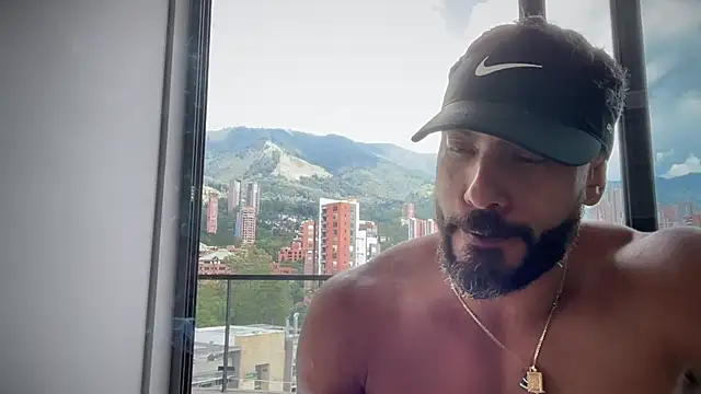 romeolovedark online show from October 4, 5:55 pm