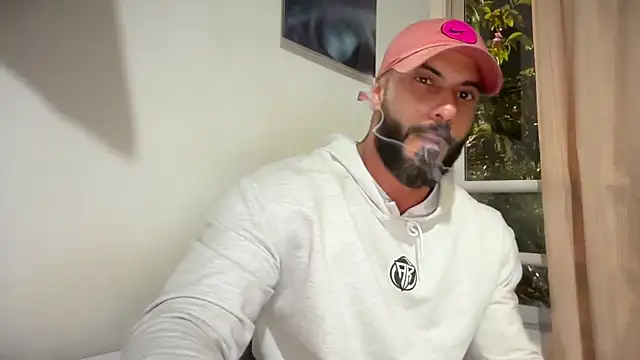 romeolovedark online show from April 15, 2:18 am