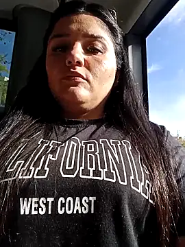 Snapshot of laura_dirtyhot chatting on March 18, 3:37 pm laura dirtyhot online show from March 18, 3:37 pm