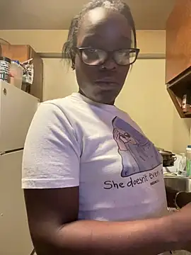 Snapshot of ChocolateBuns101 chatting on December 27, 11:21 pm ChocolateBuns101 online show from December 27, 11:21 pm