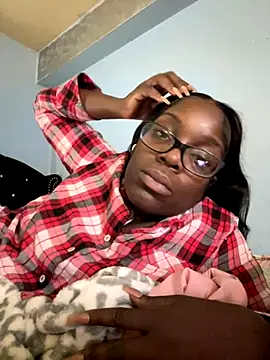 Snapshot of ChocolateBuns101 chatting on November 12, 1:55 pm ChocolateBuns101 online show from November 12, 1:55 pm