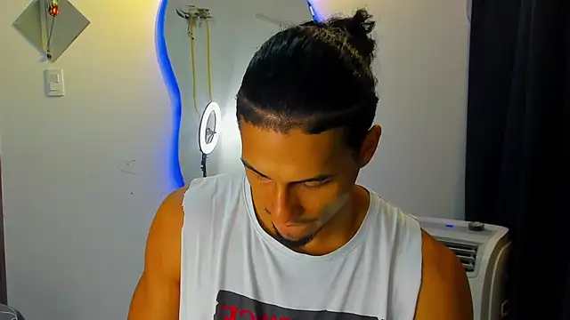 Kris Khalifa69 online show from September 22, 1:40 am