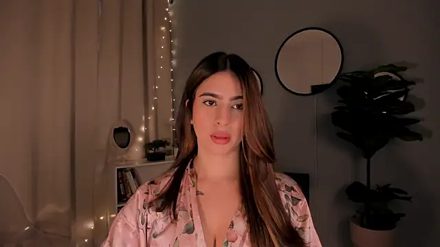 LiaPearce online show from September 30, 12:10 pm