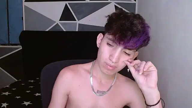 Snapshot of littlextreme chatting on December 28, 1:08 am littlextreme online show from December 28, 1:08 am