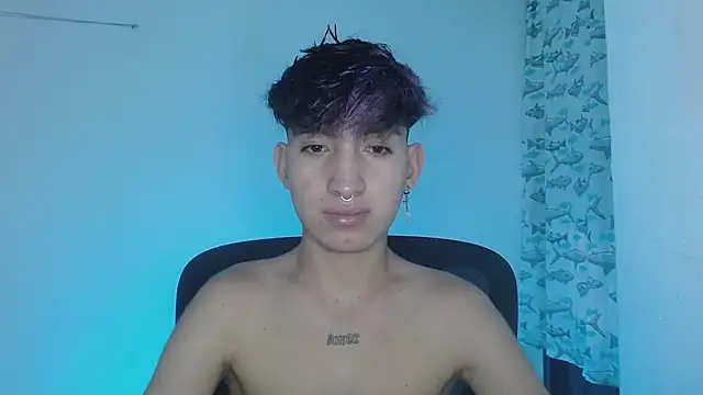 Snapshot of littlextreme chatting on February 5, 11:50 pm littlextreme online show from February 5, 11:50 pm