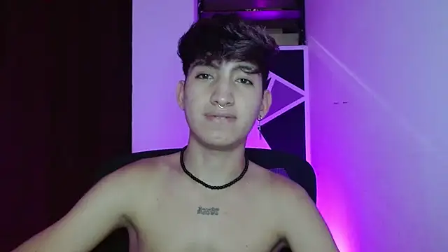 Snapshot of littlextreme chatting on March 20, 9:48 am littlextreme online show from March 20, 9:48 am