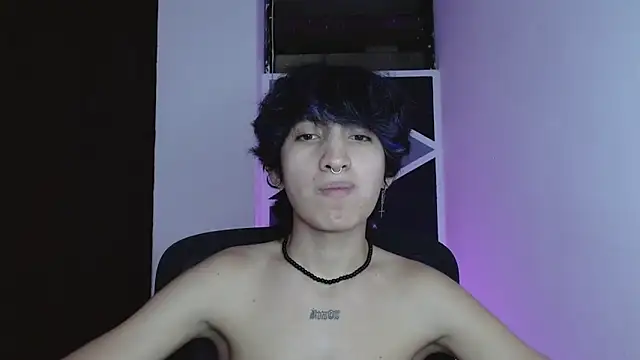 littlextreme online show from February 6, 2:27 am