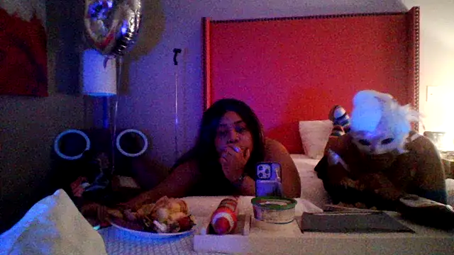 Silhouette J online show from March 21, 3:00 am