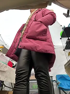 DaisyVibesss online show from February 23, 10:06 am