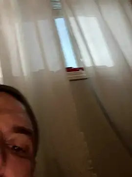 Snapshot of Hugetings chatting on February 16, 12:29 am Hugetings online show from February 16, 12:29 am