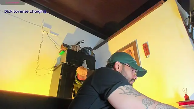 CamiloGray  online show from November 11, 1:44 pm