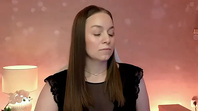 Snapshot of MilaFleur chatting on May 30, 2:03 pm MilaFleur online show from May 30, 2:03 pm