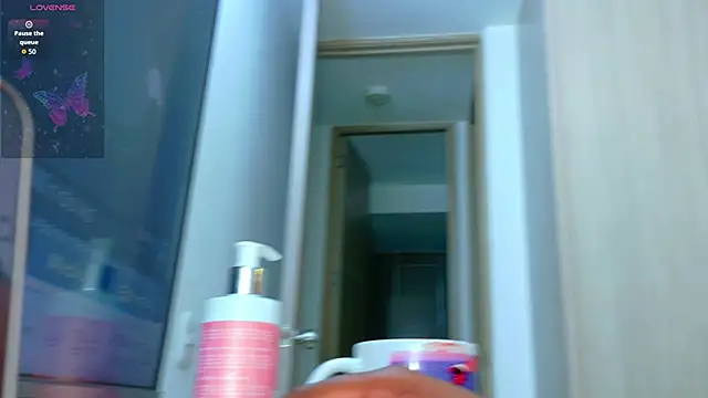 hornyhousekeeper  online show from March 25, 12:44 pm