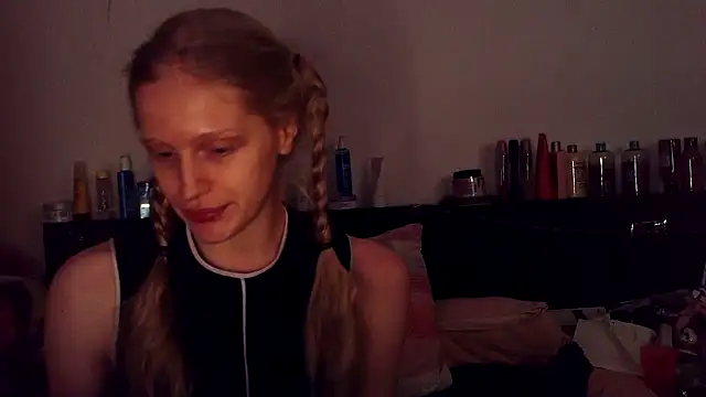 Snapshot of VeronicaJoyful chatting on January 20, 12:25 am VeronicaJoyful online show from January 20, 12:25 am