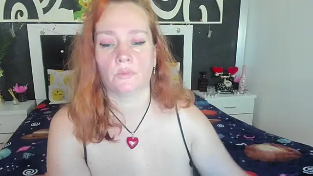 Snapshot of SinFulTitsDD chatting on December 11, 5:15 pm SinFulTitsDD online show from December 11, 5:15 pm