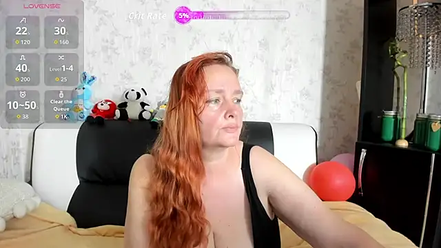 Snapshot of SinFulTitsDD chatting on November 10, 2:49 pm SinFulTitsDD online show from November 10, 2:49 pm