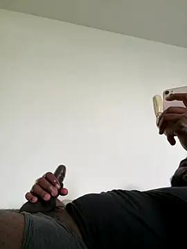 waakenda online show from December 14, 8:35 pm